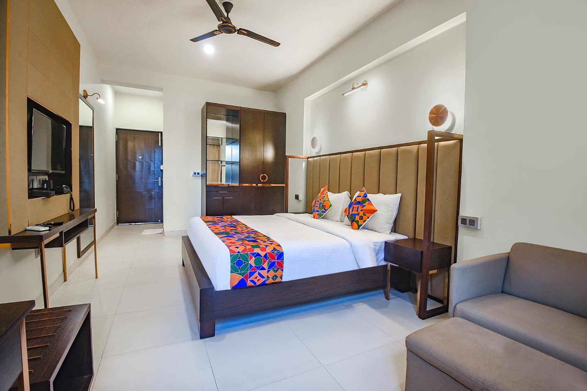 Fabhotel Prime Infantaria Comfort - 200M From Calangute Beach Dış mekan fotoğraf
